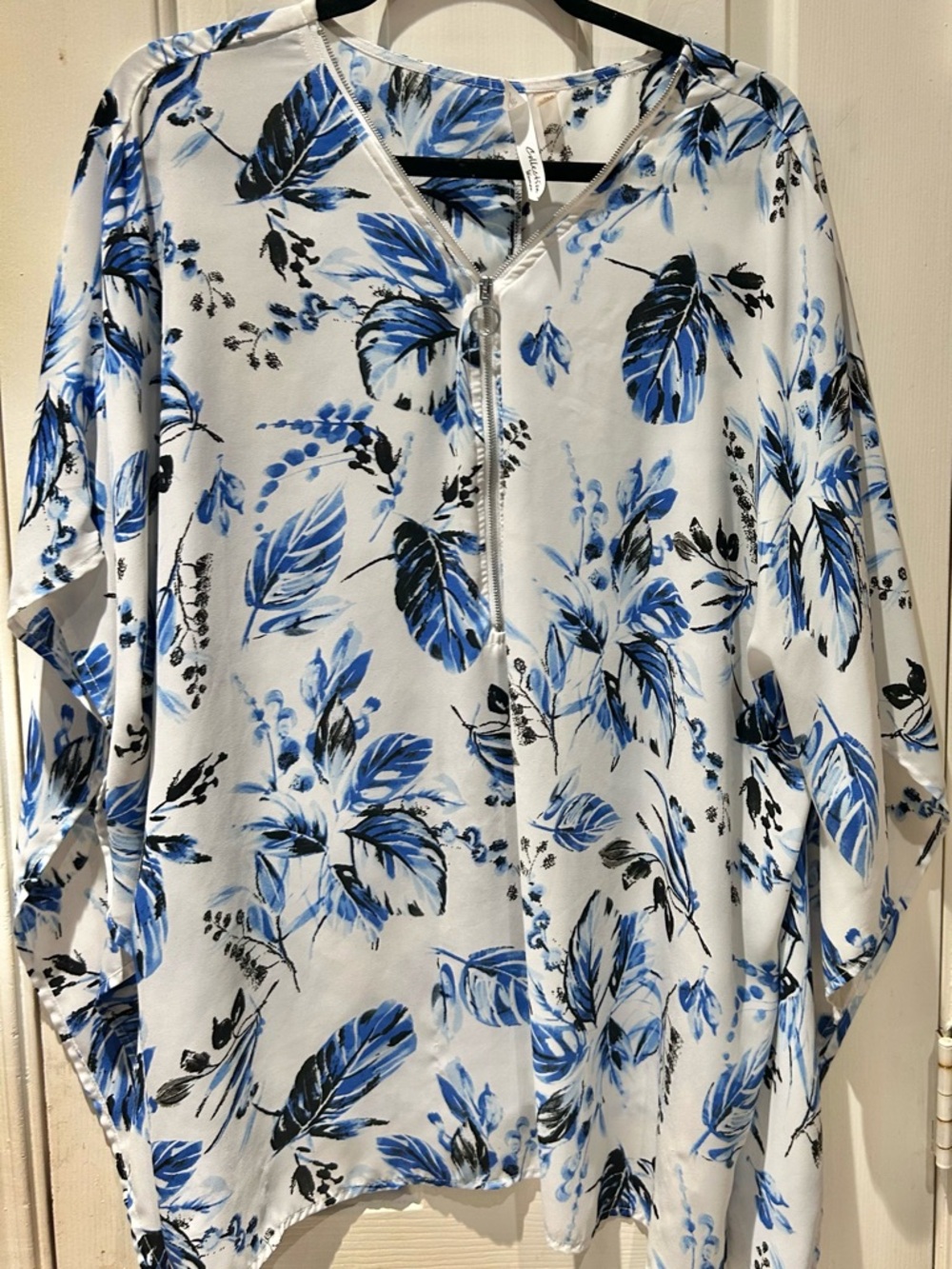 New York & Company White Floral Zip-Front Tunic with Blue and Black Leaves